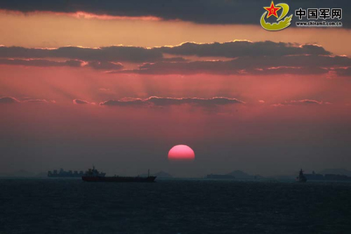 �D��10��18��������܊Ş�����������������Ї�܊�W(w��ng)ӛ�ߏ��������ܔzӰ���