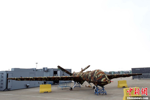 ����ǰ�Ɍ��麣��չ��չ��ģ�͵������o�˙C(j��)���ڽ��꺽չ���Ԍ�(sh��)�չ��11��8����ԓ�C(j��)�ѽ�(j��ng)�M�b�ꮅͣ����չƺ����ԓ��o�˙C(j��)���к����I(y��)���³ɶ��w�C(j��)�O(sh��)Ӌ(j��)�о���������ԓ�C(j��)�b��һ�_(t��i)100�R�������l(f��)��(d��ng)�C(j��)���߂�ȫ����ƽ݆ʽ�𽵺��w��������������w�����_(d��)1100����������m(x��)���r(sh��)�g��20��(g��)С�r(sh��)���ɔy�����N�ɲ�����������/�y(c��)������ӌ�(du��)���O(sh��)�估С�Ϳյش���������Ɉ�(zh��)�бO(ji��n)ҕ���ɲ鼰��(du��)�ع����΄�(w��)���΄�(w��)��Ҳ�����ھS��(w��n)��������߅��Ѳ߉����犷� �z �DƬ��Դ��CFPҕ�X�Ї�(gu��) 