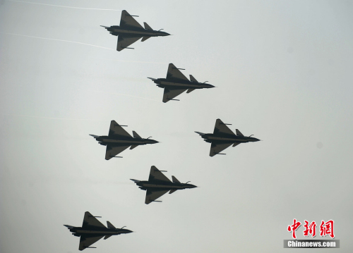 八一飛行表演隊(duì)珠海獻(xiàn)技 八一飛行表演隊(duì)珠海獻(xiàn)技