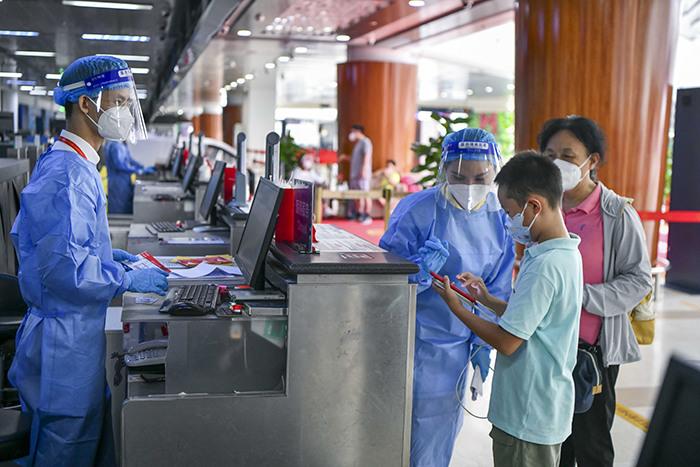 ?？跈C(jī)場(chǎng)恢復(fù)運(yùn)行