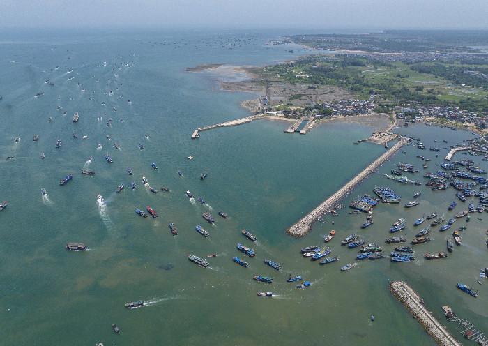 海南萬艘漁船出港“耕?！?>
     <p>海南萬艘漁船出港“耕?！?/p>
</a><a href=