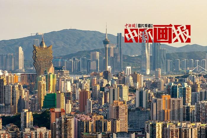 這璀璨的明珠，是我們的驕“澳”