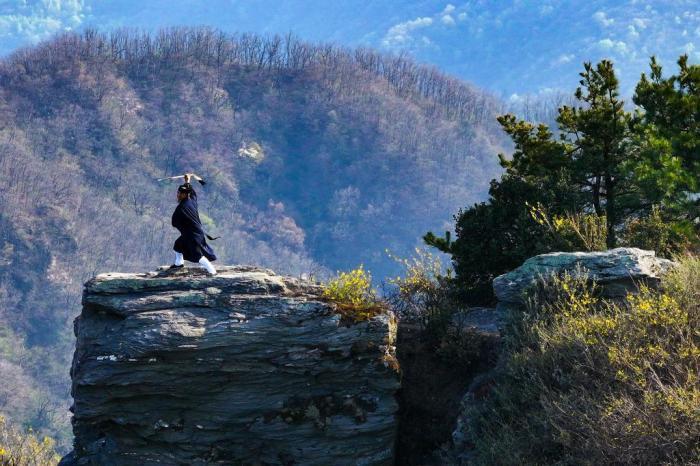 湖北武當山：武術(shù)太極持續(xù)“圈粉”