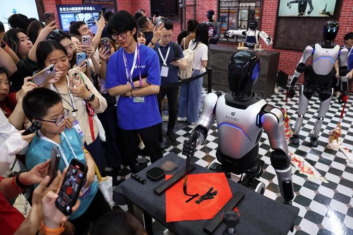 2025世界人工智能大會(huì)開幕 規(guī)模創(chuàng)歷屆之最