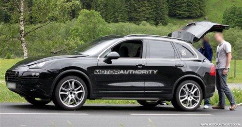 明年5月海外上市 保時(shí)捷新卡宴諜照曝光 汽車之家 明年5月海外上市 保時(shí)捷新卡宴諜照曝光 汽車之家