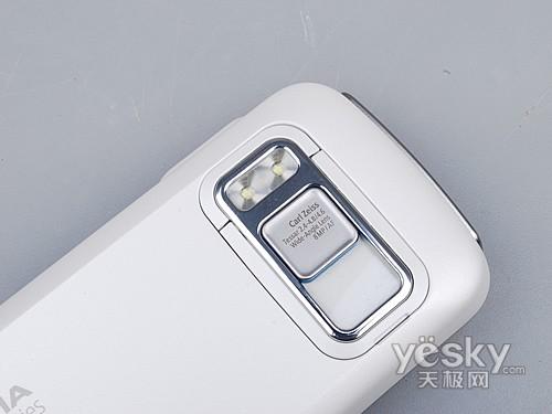 800萬像素拍照旗艦 白色諾基亞N86開箱圖賞