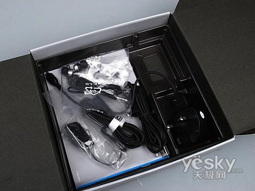 800萬像素拍照旗艦 白色諾基亞N86開箱圖賞