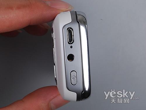 800萬像素拍照旗艦 白色諾基亞N86開箱圖賞