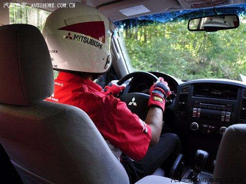 全天候全地形 試第四代進(jìn)口三菱帕杰羅 汽車之家 全天候全地形 試第四代進(jìn)口三菱帕杰羅 汽車之家