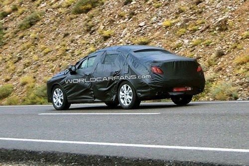 明年海外首發(fā) 標(biāo)致408路試諜照首次曝光 汽車之家 明年海外首發(fā) 標(biāo)致408路試諜照首次曝光 汽車之家