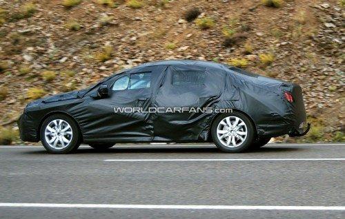 明年海外首發(fā) 標(biāo)致408路試諜照首次曝光 汽車之家 明年海外首發(fā) 標(biāo)致408路試諜照首次曝光 汽車之家