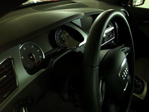 告別實木裝飾 全新奧迪A8中控首次曝光 汽車之家 告別實木裝飾 全新奧迪A8中控首次曝光 汽車之家