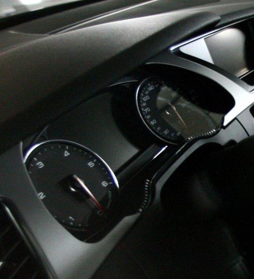 告別實木裝飾 全新奧迪A8中控首次曝光 汽車之家 告別實木裝飾 全新奧迪A8中控首次曝光 汽車之家