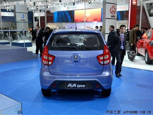 外觀變化大 廣州車展搶先實(shí)拍新款奔奔 汽車之家 外觀變化大 廣州車展搶先實(shí)拍新款奔奔 汽車之家