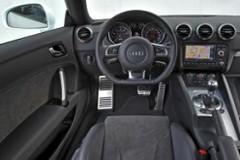 �������������ȊW��TT Coupe�c���п�