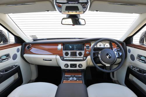 夢(mèng)想之車(chē) 勞斯萊斯古思特尋找新平衡點(diǎn)