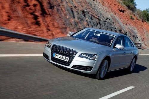 豪華車(chē)的準(zhǔn)則 海外試駕2011款?yuàn)W迪A8