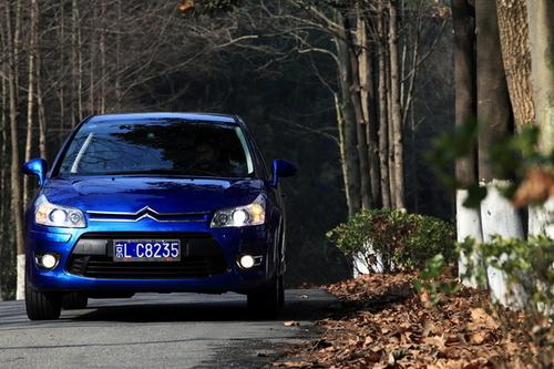 試駕雪鐵龍C4 VTS轎跑車(chē)