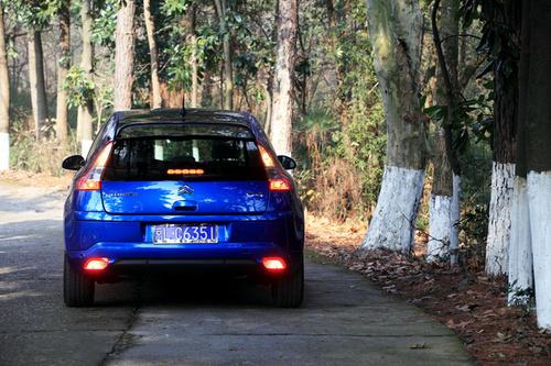 試駕雪鐵龍C4 VTS轎跑車(chē)