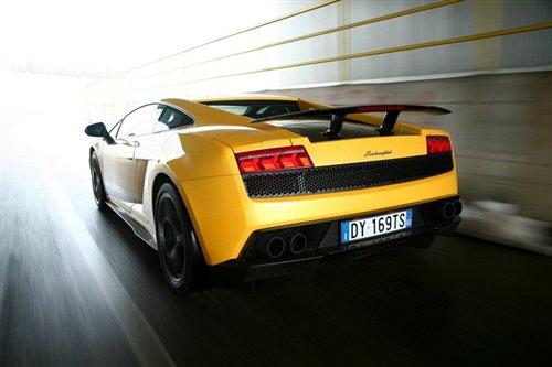 憤怒的公牛 試駕蘭博基尼Superleggera 汽車(chē)之家 憤怒的公牛 試駕蘭博基尼Superleggera 汽車(chē)之家