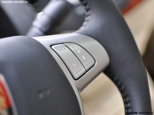 都是自主佼佼者 榮威350對(duì)比奔騰B50