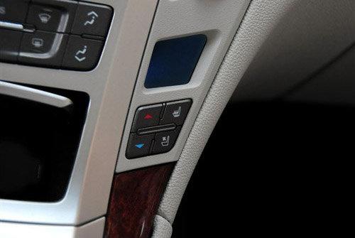 儲物空間是亮點(diǎn) 凱迪拉克CTS旅行版實拍