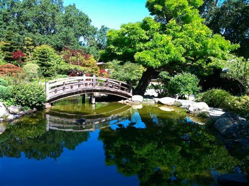 �O(p��ng)���O(p��ng)�� iPhone 4(32G) �ӏ��D