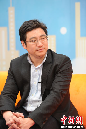 好友揭秘莫言領(lǐng)獎(jiǎng)軼事稱其平時(shí)愛喝茶看話劇(3)