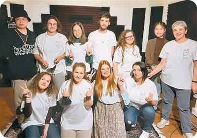 用中文教育打開更多交流之門