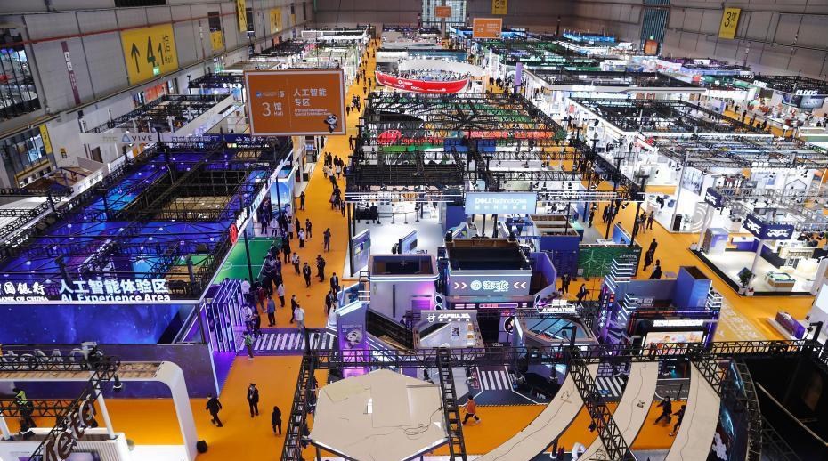 <h2>數(shù)字經(jīng)濟(jì)快速發(fā)展 數(shù)字人才如何培養(yǎng)？</h2><p>數(shù)字經(jīng)濟(jì)作為國民經(jīng)濟(jì)的“穩(wěn)定器”和“加速器”作用無可替代，在其快速發(fā)展的環(huán)境下，培養(yǎng)高水平的數(shù)字化人才成為當(dāng)務(wù)之急。</p>