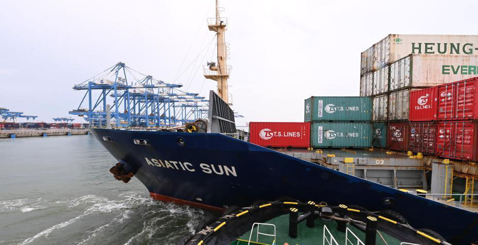 以路為軸，繪“一帶一路”工筆畫