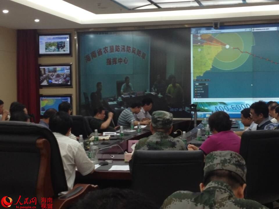 陸俊華部署防御工作要求落實(shí)安全度汛措施