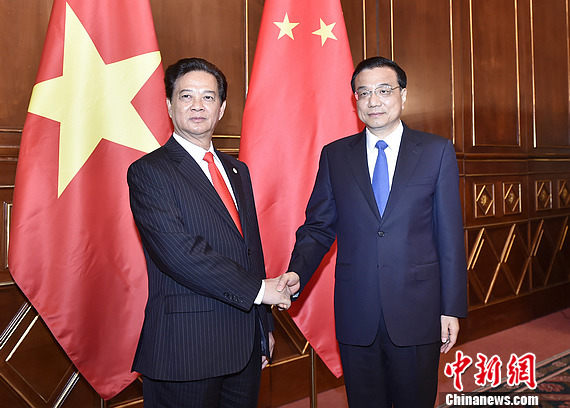 李克強會見越南總理阮晉勇:妥善處理和管控好海上分歧