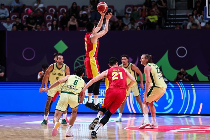 1分憾負(fù)澳大利亞隊 中國男籃獲得亞洲杯亞軍